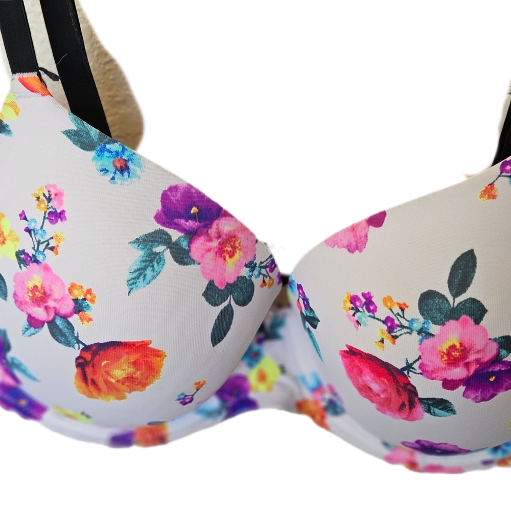 PINK Floral And White Underwire Bra 36D Black Strap